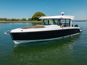 Cruisers Yachts 38 VTR EC 8 2026 Cruisers Yachts 38 VTR EC 9