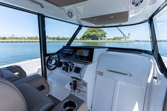 Cruisers Yachts 38 VTR EC 14 2026 Cruisers Yachts 38 VTR EC 15