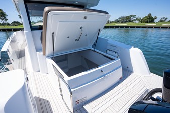 Cruisers Yachts 38 VTR EC 21 2026 Cruisers Yachts 38 VTR EC 22