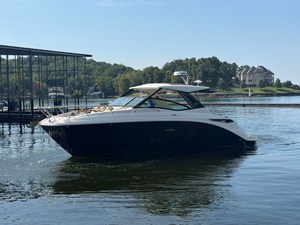 Sea Ray 320 SUNDANCER 0 2020 Sea Ray 320 SUNDANCER 1