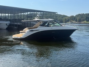 Sea Ray 320 SUNDANCER 2 2020 Sea Ray 320 SUNDANCER 3