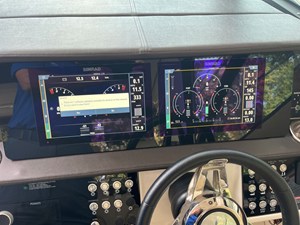 Sea Ray 320 SUNDANCER 12 2020 Sea Ray 320 SUNDANCER 13