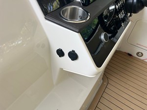 Sea Ray 320 SUNDANCER 15 2020 Sea Ray 320 SUNDANCER 16