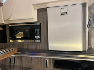 Sea Ray 320 SUNDANCER 22 2020 Sea Ray 320 SUNDANCER 23