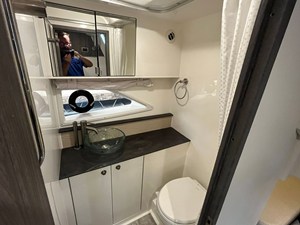 Sea Ray 320 SUNDANCER 25 2020 Sea Ray 320 SUNDANCER 26