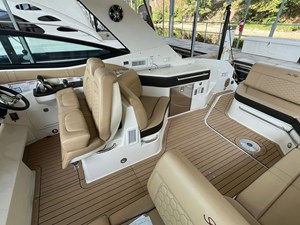 Sea Ray 320 SUNDANCER 28 2020 Sea Ray 320 SUNDANCER 29
