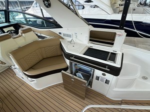 Sea Ray 320 SUNDANCER 30 2020 Sea Ray 320 SUNDANCER 31