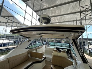 Sea Ray 320 SUNDANCER 38 2020 Sea Ray 320 SUNDANCER 39