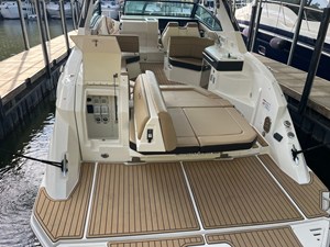 Sea Ray 320 SUNDANCER 44 2020 Sea Ray 320 SUNDANCER 45
