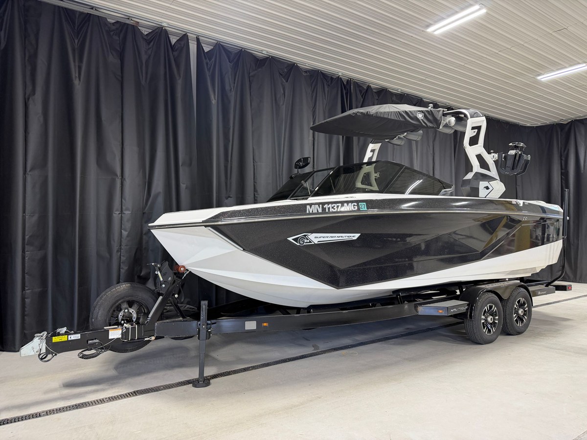 2021 Nautique G23 3
