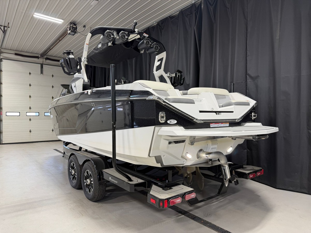 2021 Nautique G23 4