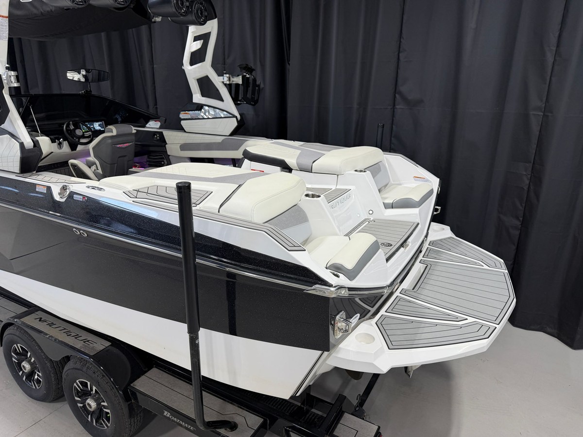 2021 Nautique G23 7