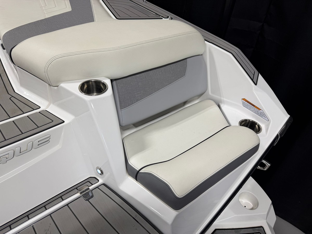2021 Nautique G23 16