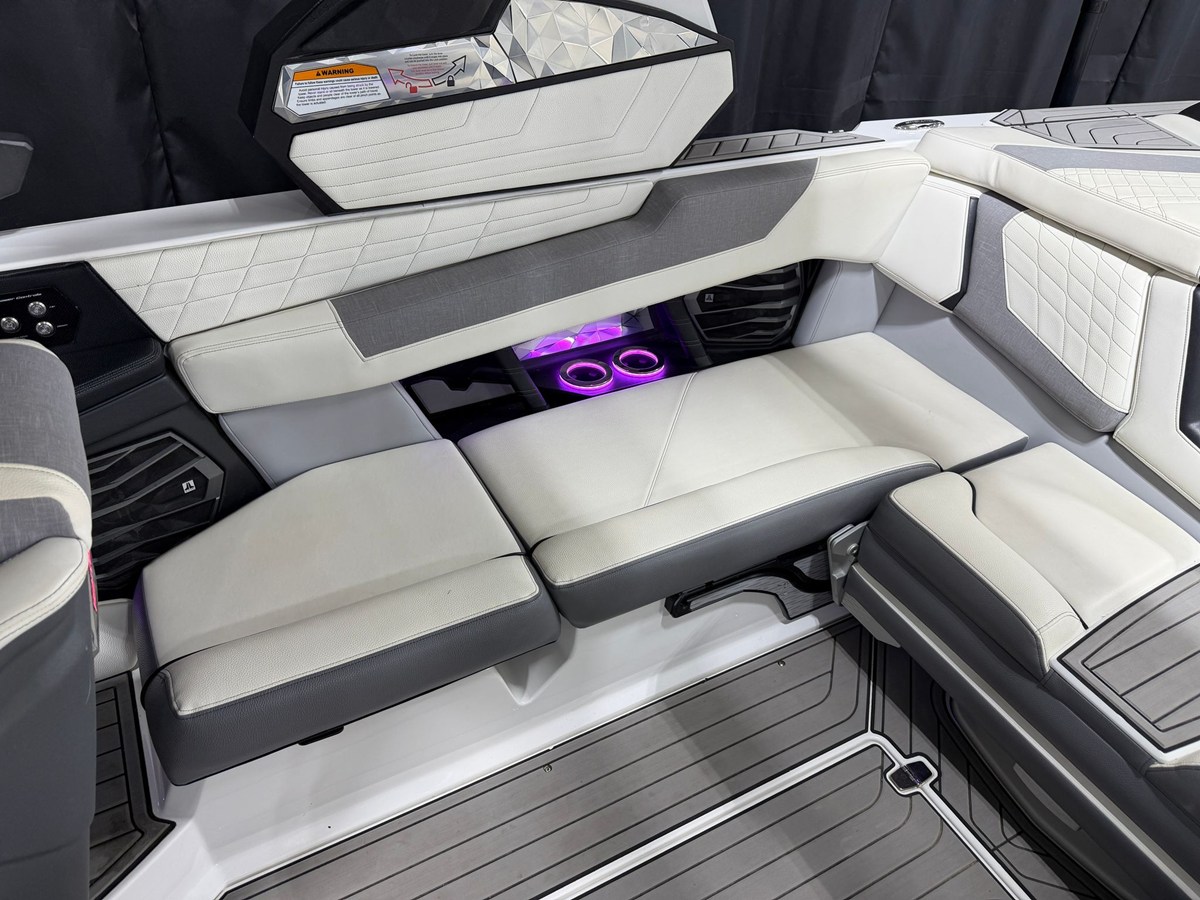 2021 Nautique G23 24