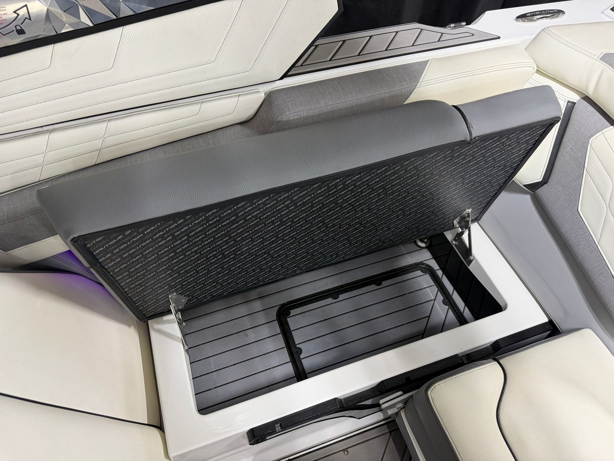 2021 Nautique G23 29