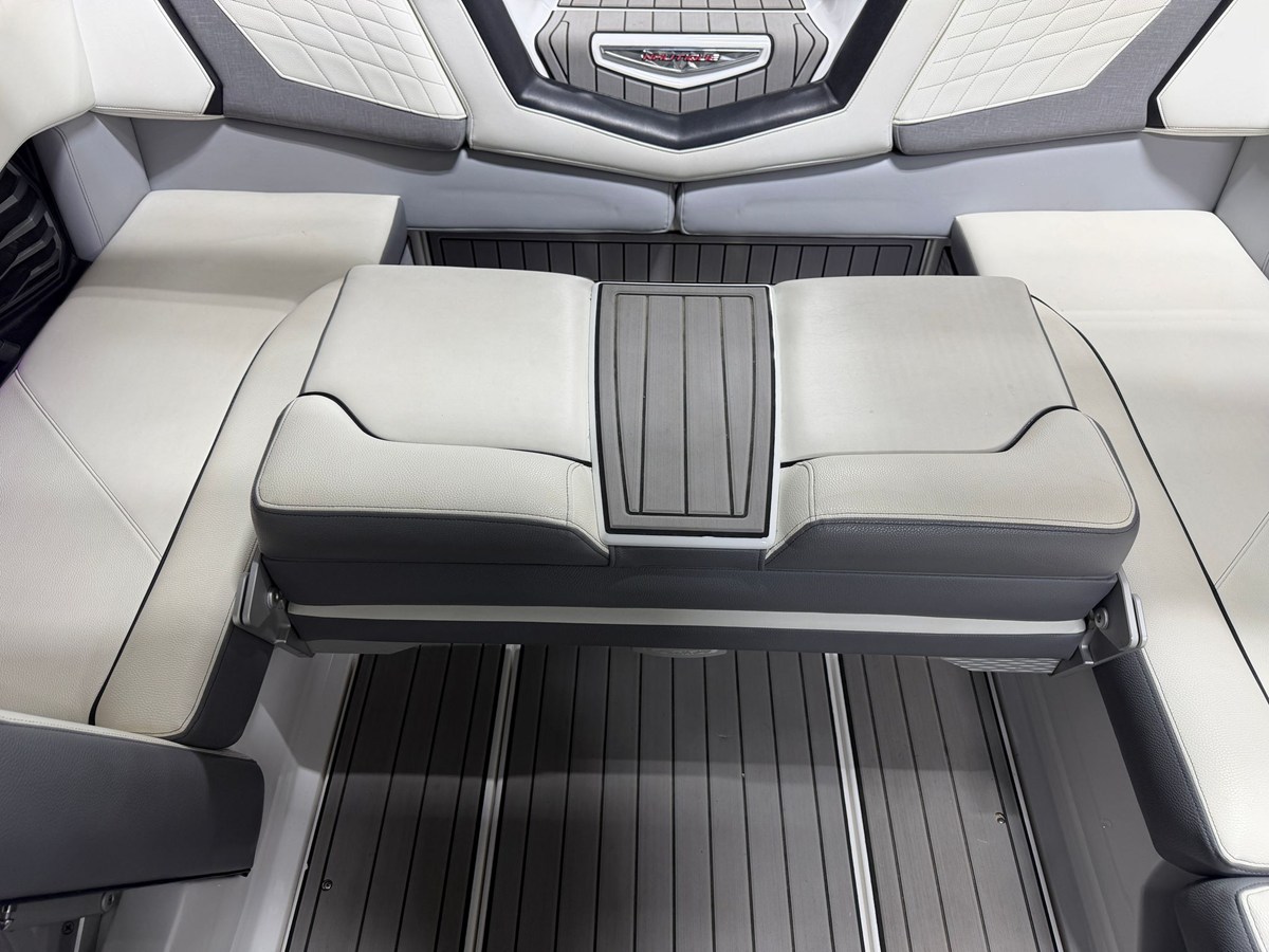 2021 Nautique G23 31
