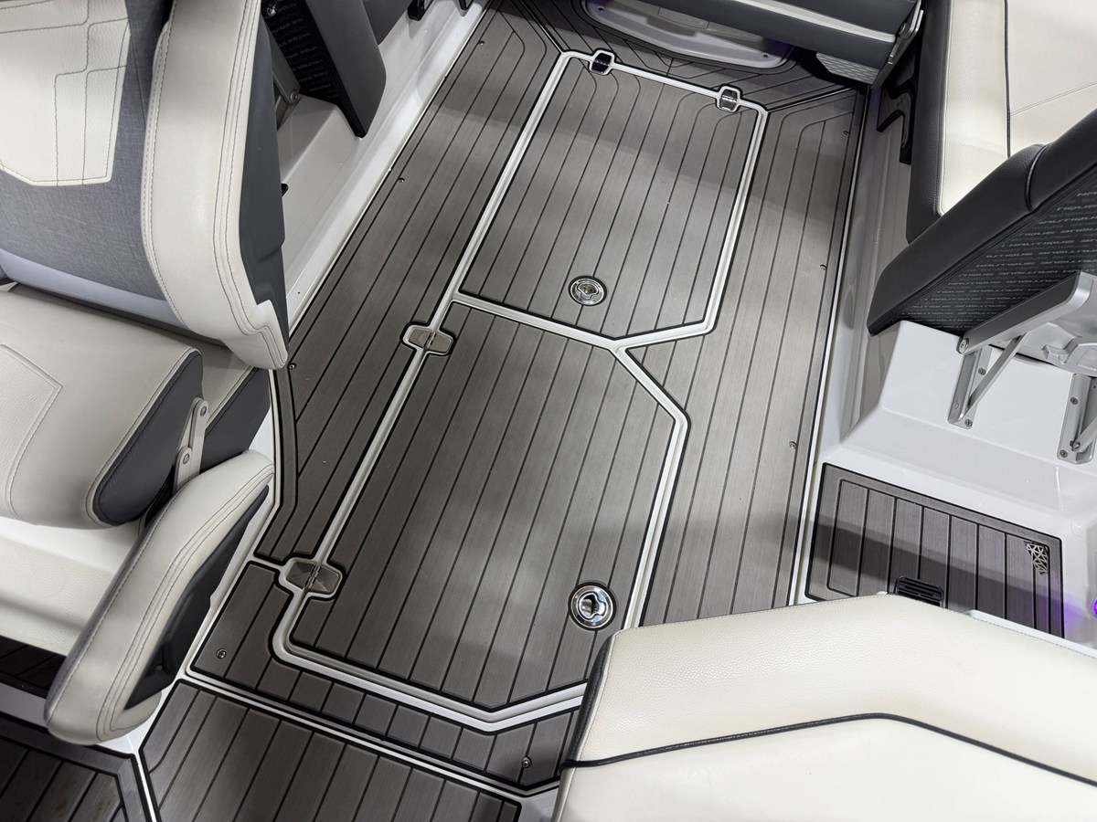 2021 Nautique G23 41
