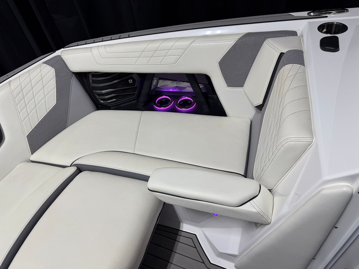 2021 Nautique G23 82