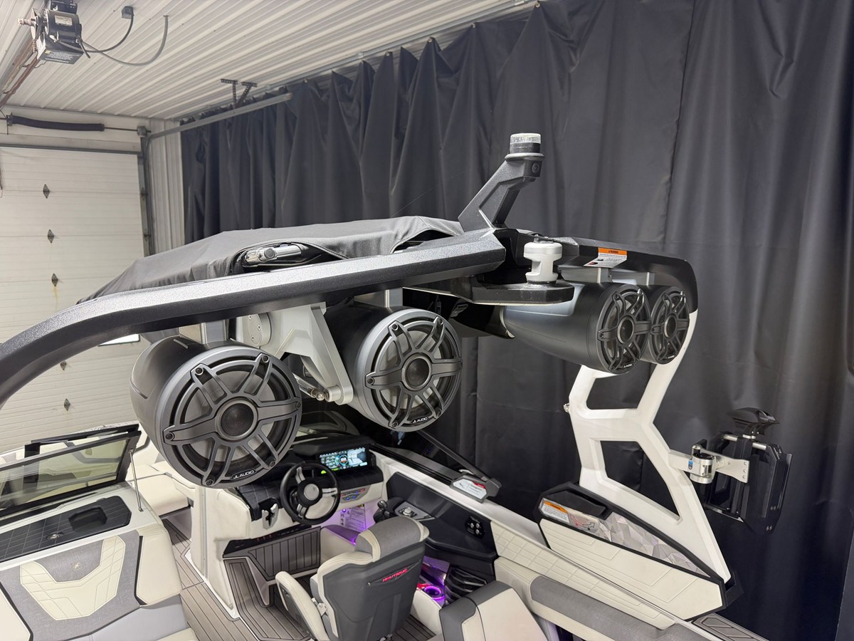 2021 Nautique G23 89