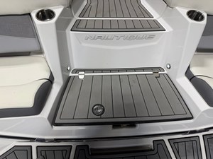 2021 Nautique G23 14