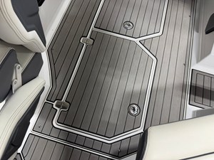 2021 Nautique G23 46