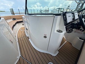 2026 Sea Ray SDX 250 Outboard 20