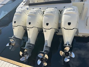 Boston Whaler 420 OUTRAGE 2 2020 Boston Whaler 420 OUTRAGE 3