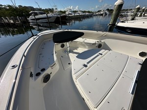 Boston Whaler 420 OUTRAGE 19 2020 Boston Whaler 420 OUTRAGE 20