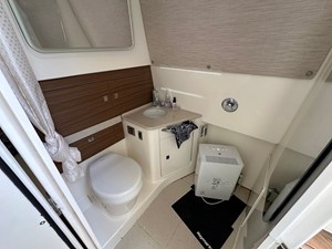 Boston Whaler 420 OUTRAGE 31 2020 Boston Whaler 420 OUTRAGE 32