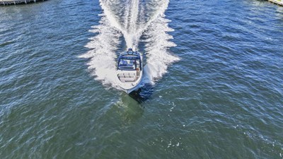 Sea Ray Sundancer 370 Outboard 5 2026 Sea Ray Sundancer 370 Outboard 6