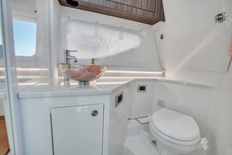 Sea Ray Sundancer 370 Outboard 38 2026 Sea Ray Sundancer 370 Outboard 39