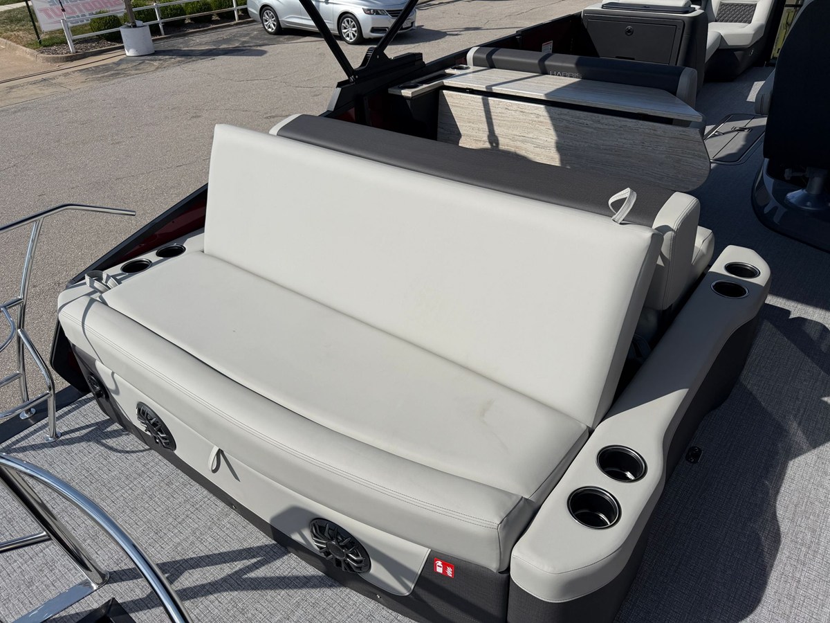 2027 Harris Sunliner 250 27