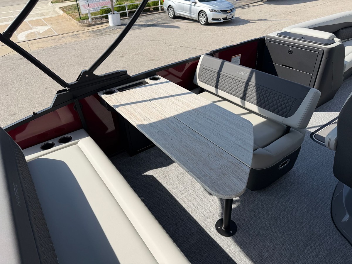 2027 Harris Sunliner 250 33