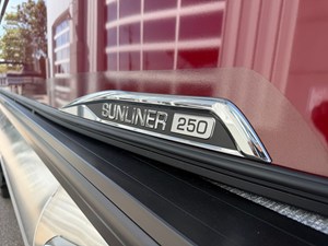 2027 Harris Sunliner 250 15