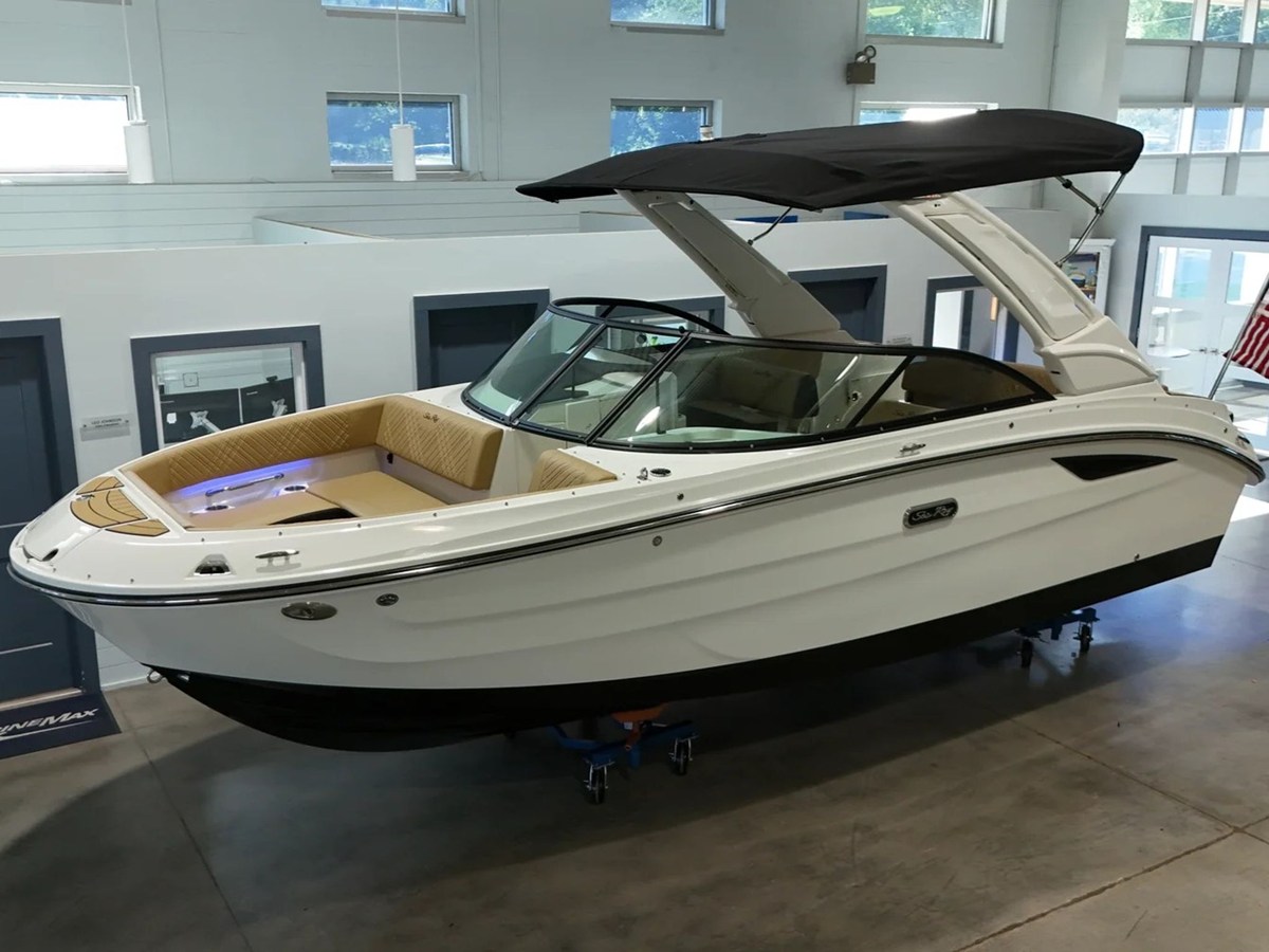 2026 Sea Ray SDX 230 2