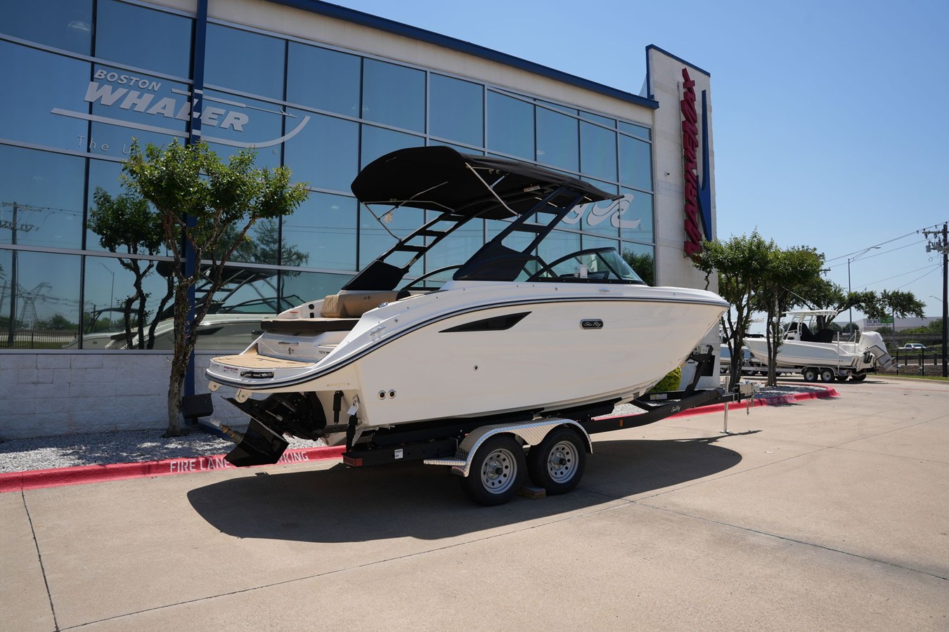 2026 Sea Ray SDX 230 3