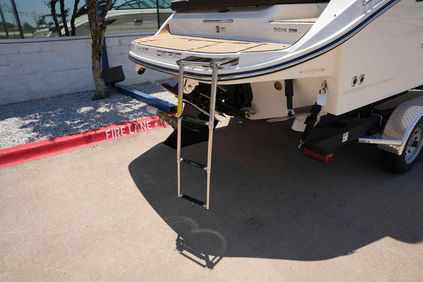 2026 Sea Ray SDX 230 5