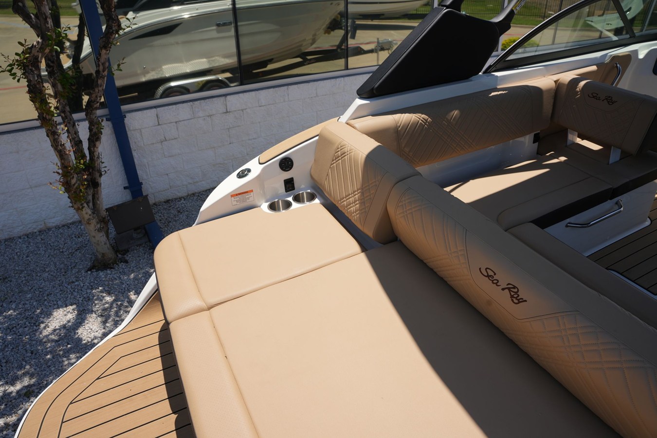 2026 Sea Ray SDX 230 7