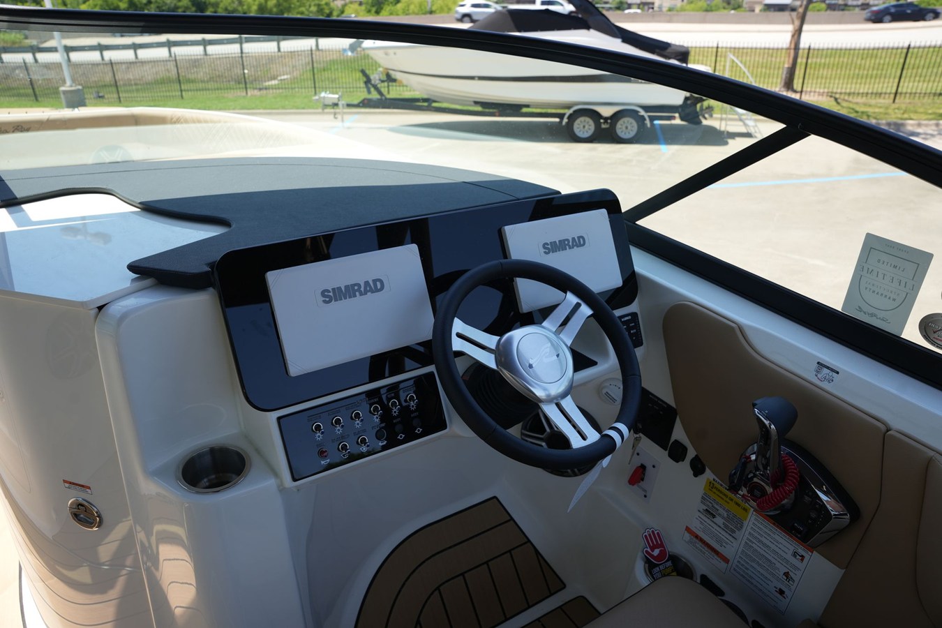 2026 Sea Ray SDX 230 16
