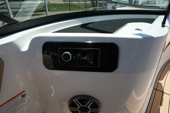 2026 Sea Ray SDX 230 20