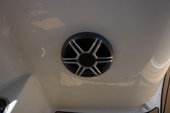 2026 Sea Ray SDX 230 21