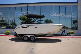 2026 Sea Ray SDX 230 33