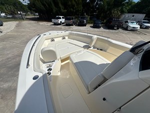 2027 Scout 260 LXF 14