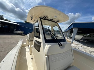 2027 Scout 260 LXF 17