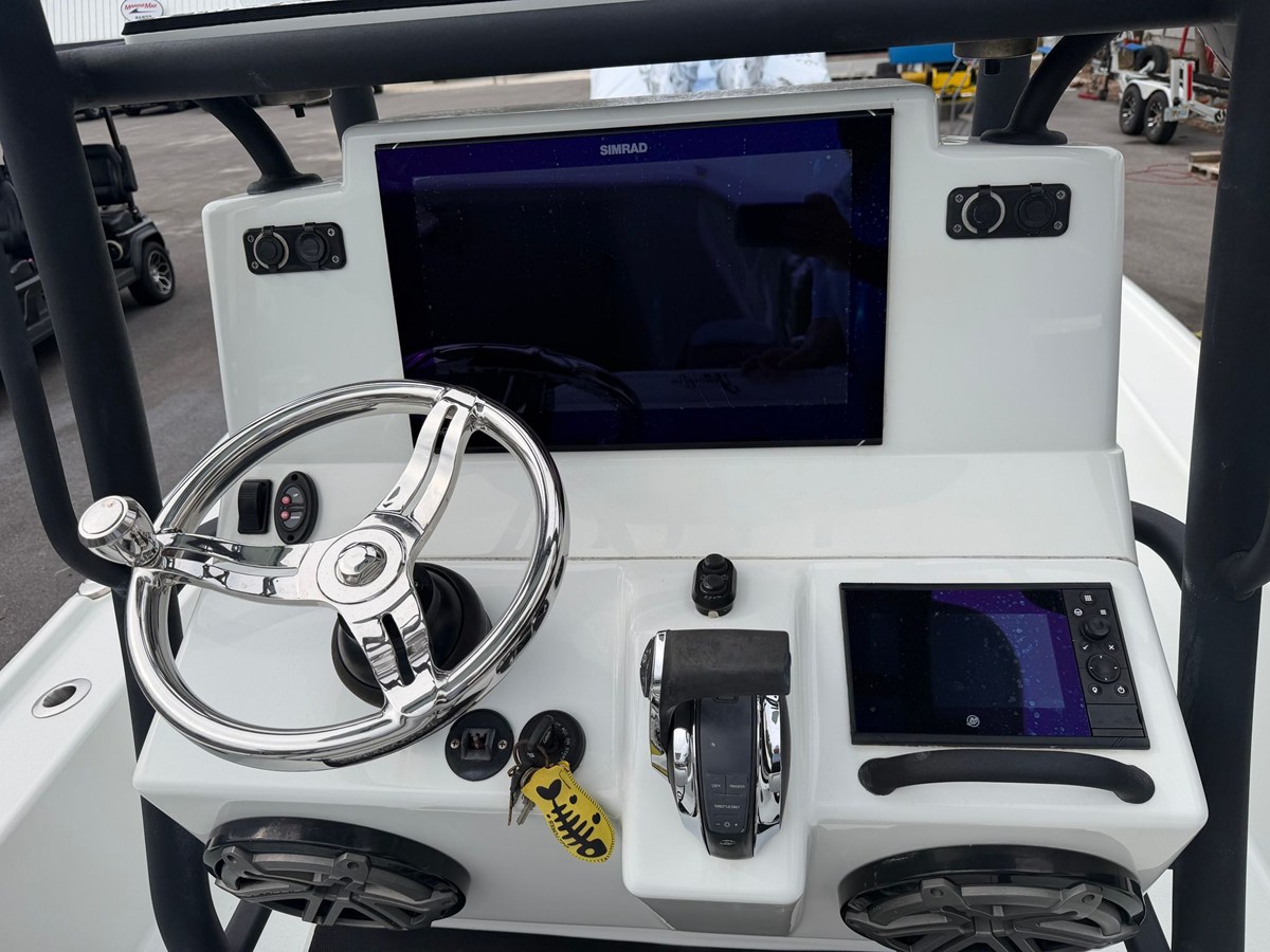 2019 Yellowfin 24CE 9