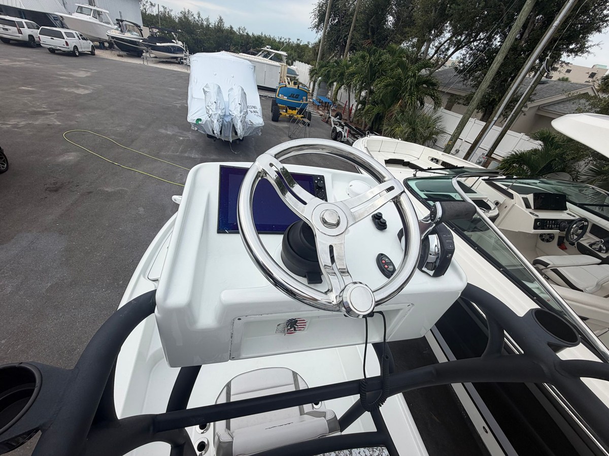 2019 Yellowfin 24CE 13