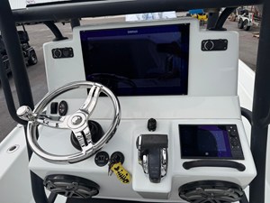 2019 Yellowfin 24CE 9