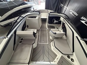 2026 Sea Ray SPX 210 14