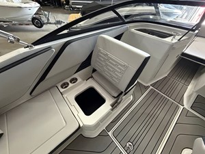 2026 Sea Ray SPX 210 29