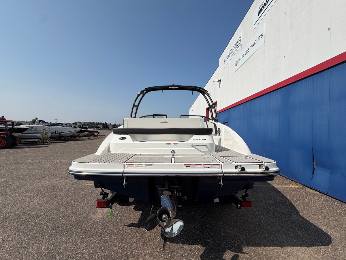 2027 Sea Ray SPX 210 6